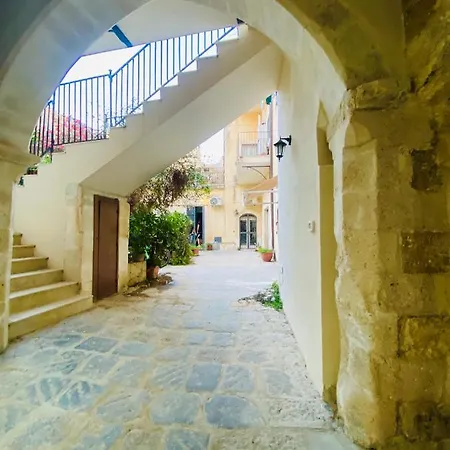 Dimore Ranieri Отель Сиракузы